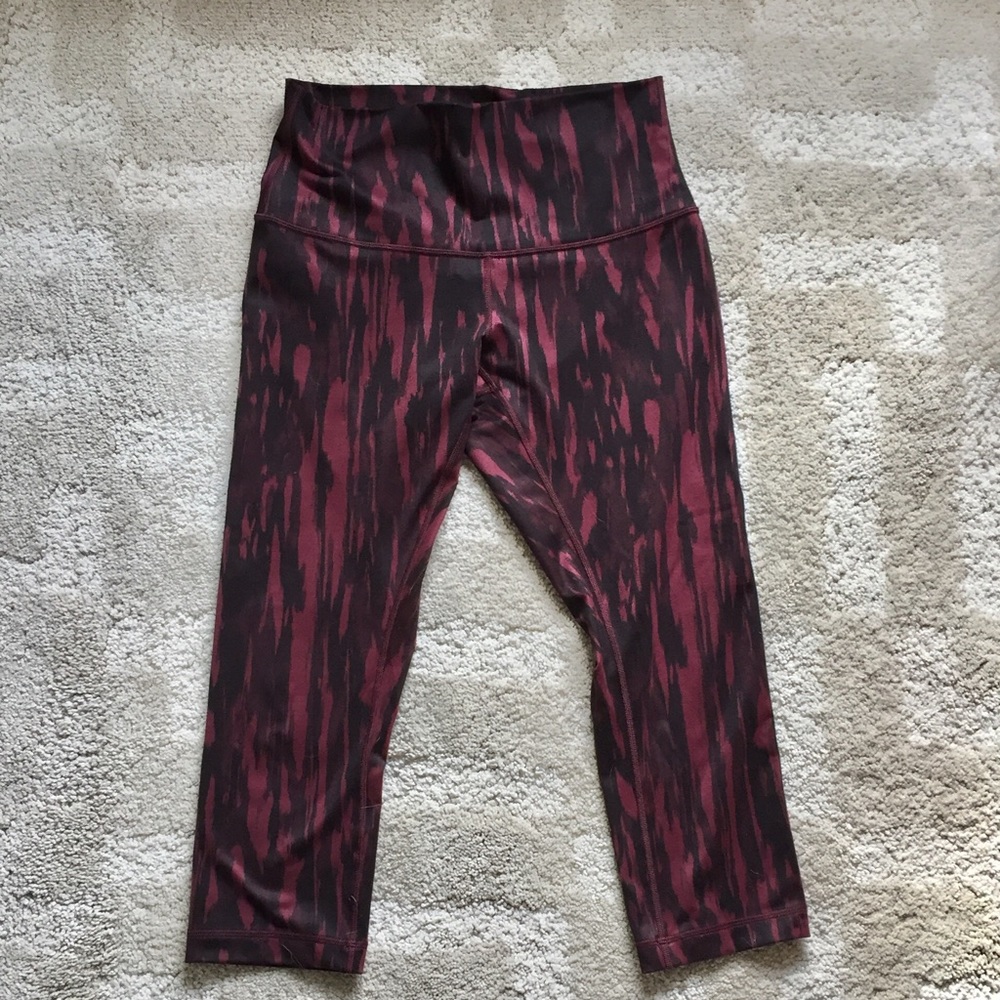 Lululemon crop leggings size 10 burgundy/black